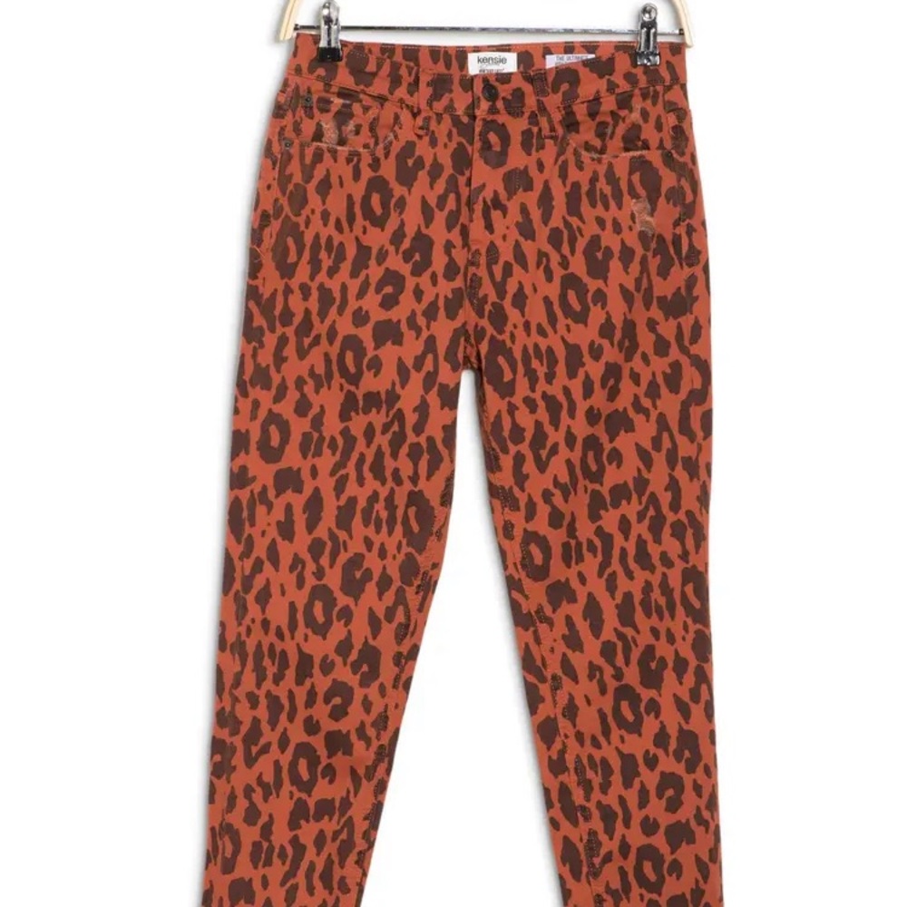 Kensie High Rise Raw Hem Skinny Jeans in naked clay leopard